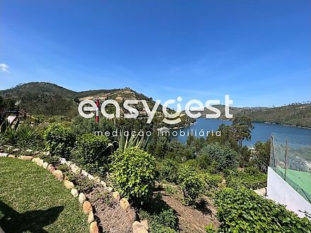 Land for sale in Ferreira do Zêzere, Portugal — €290,000
