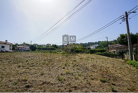 Land for sale in Oliveira de Azeméis, Portugal — €120,000