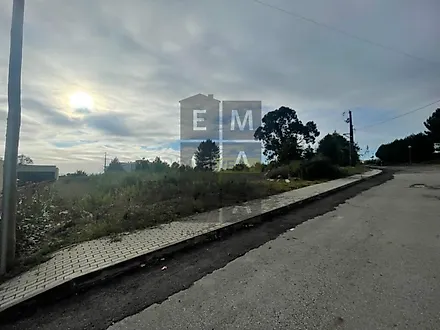 Land for sale in Oliveira de Azeméis, Portugal — €120,000