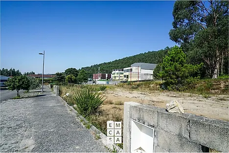 Land for sale in Vale de Cambra, Portugal — €125,000