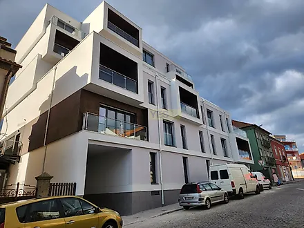 image-5xGdpVAvnJj-0