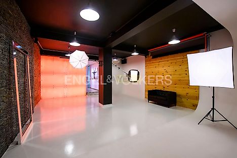 image-IOShgiAtJty-0