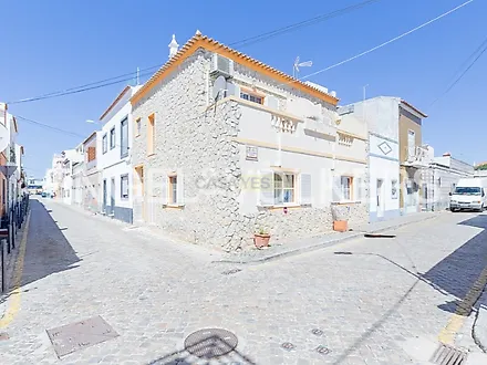 image-5n9CShezQ50-0