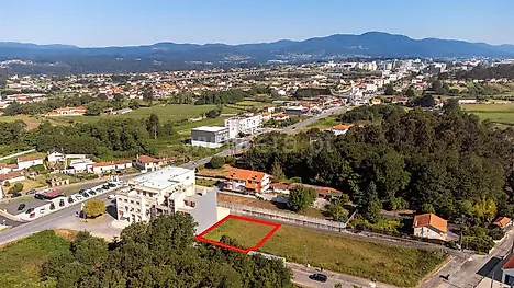 Land for sale in Valença, Portugal — €77,000