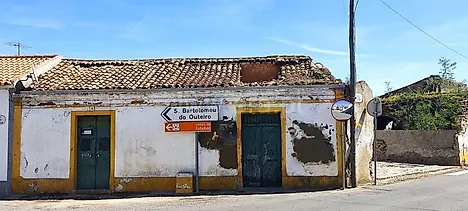 image-D9bDlOZbBij-0