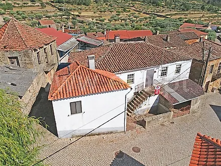 image-9XsTeiXqYLC-0