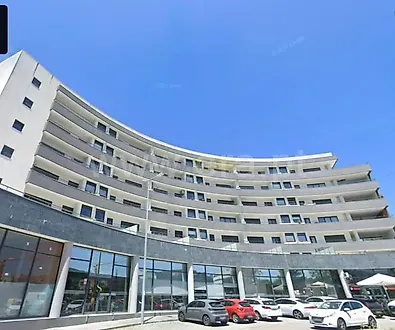 image-Kci5aBbQkRg-0