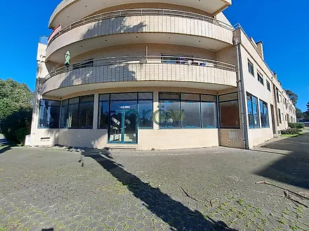 image-l1uwrn2AKQ-0