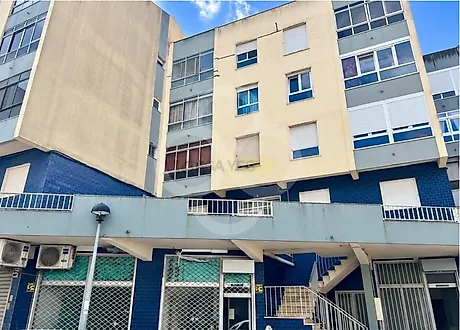 listing-DIQhbufnSi8