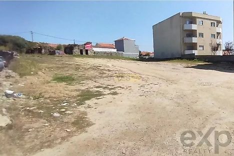 Land for sale in Vila Nova de Gaia, Portugal — €550,000