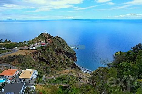 Land for sale in Santa Cruz, Portugal — €215,000