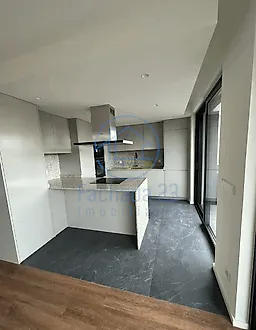 image-FQ6ZfygKFsQ-0