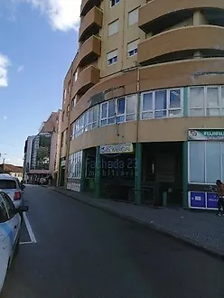 image-JE0OCRCoF1A-0