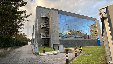 image-AXp85tKEj3C-0