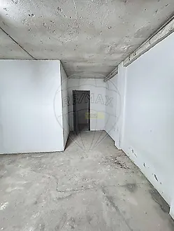 image-L2eea0m4b3X-0
