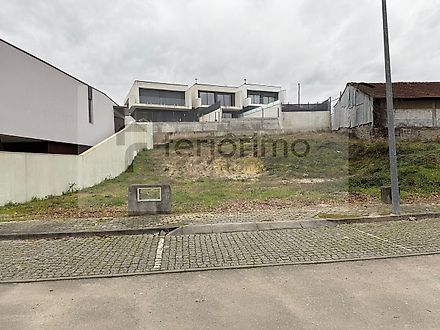Land for sale in Guimarães, Portugal — €90,000