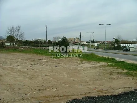 Land for sale in Maia, Portugal — €950,000