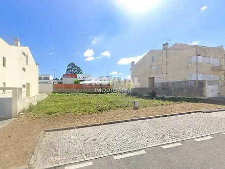 Land for sale in Maia, Portugal — €180,000