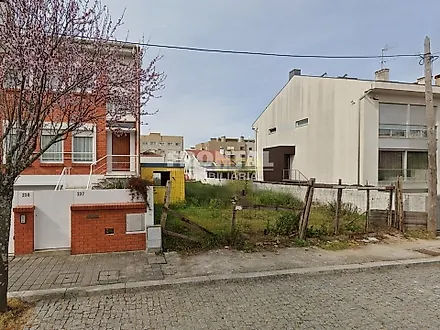 Land for sale in Matosinhos, Portugal — €315,000