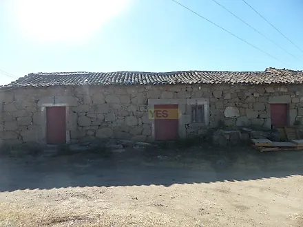 Land for sale in Fundão, Portugal — €300,000