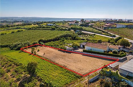 Land for sale in Óbidos, Portugal — €77,500