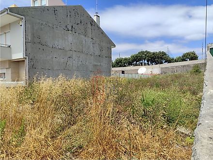 Land for sale in Vila Nova de Gaia, Portugal — €66,500