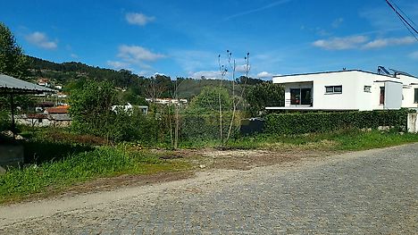 image-4SQqVmYxcvy-0