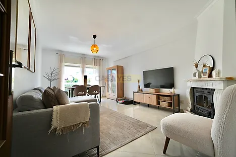 image-Chhc5C4IYtD-0