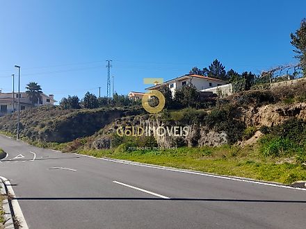 Land for sale in Castelo de Paiva, Portugal — €110,000