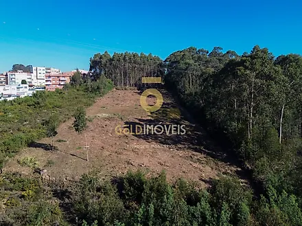 Land for sale in Santa Maria da Feira, Portugal — €98,000