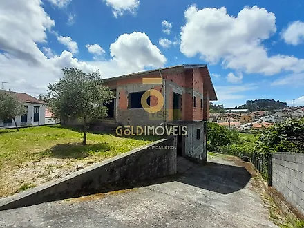 Land for sale in Santa Maria da Feira, Portugal — €130,000