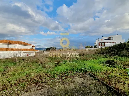Land for sale in Paredes, Portugal — €79,000