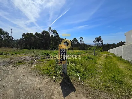 Land for sale in Santa Maria da Feira, Portugal — €83,000