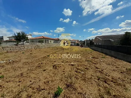 Land for sale in Marco de Canaveses, Portugal — €90,000