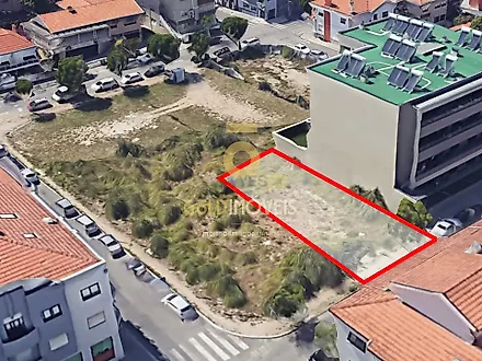 Land for sale in Espinho, Portugal — €325,000