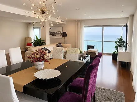 image-K7iZ99VQFcU-0
