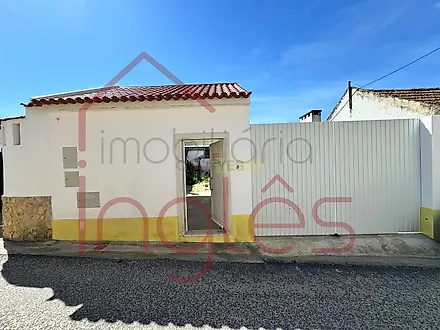 Land for sale in Cartaxo, Portugal — €72,000