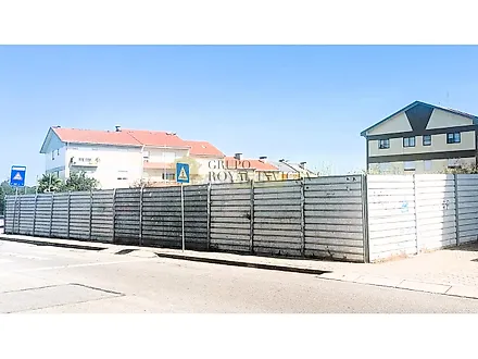 Land for sale in Vila Nova de Gaia, Portugal — €450,000