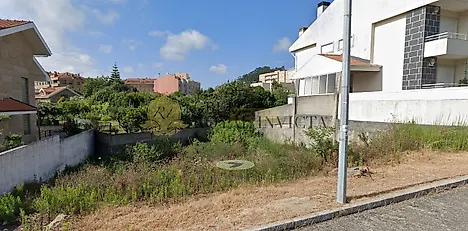 Land for sale in Vila Nova de Gaia, Portugal — €72,000