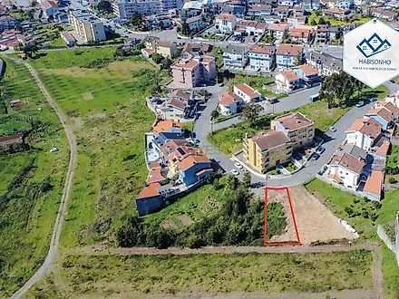 Land for sale in Gondomar, Portugal — €89,000