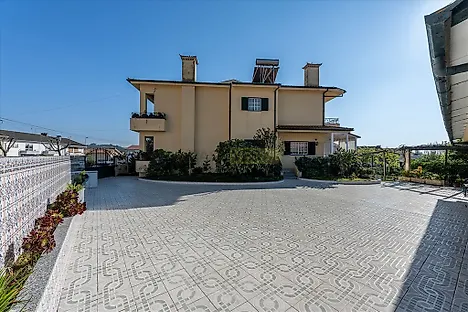 image-Grfpv6ZMPCb-0