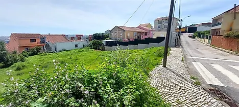 Land for sale in Amadora, Portugal — €95,000