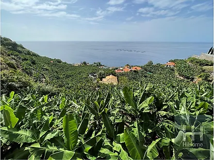 Land for sale in Calheta (Madeira), Portugal — €550,000