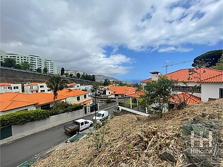 Land for sale in Funchal, Portugal — €380,000