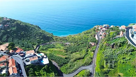 Land for sale in Ribeira Brava, Portugal — €650,000