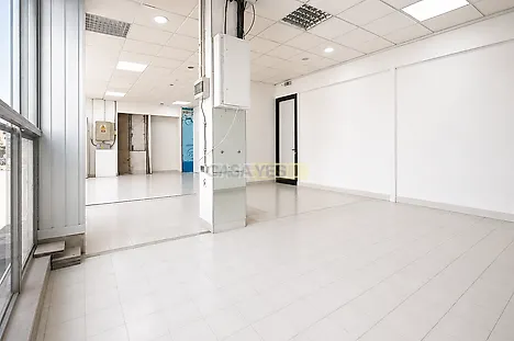 image-9lxeoDiZVoG-0