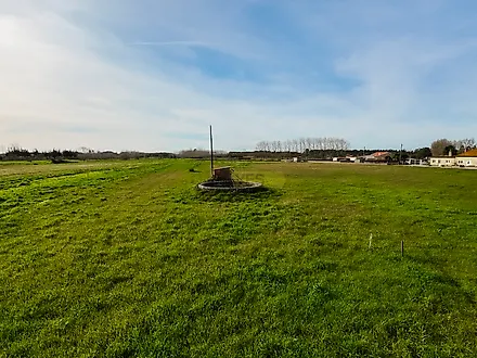 image-J4REek2KdbF-0