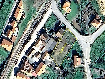 image-1lhAdgbSuta-0