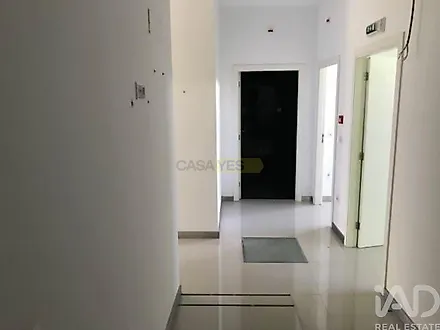 image-6DxGPIeMAbp-0