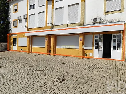 image-85lv3UejpiA-0